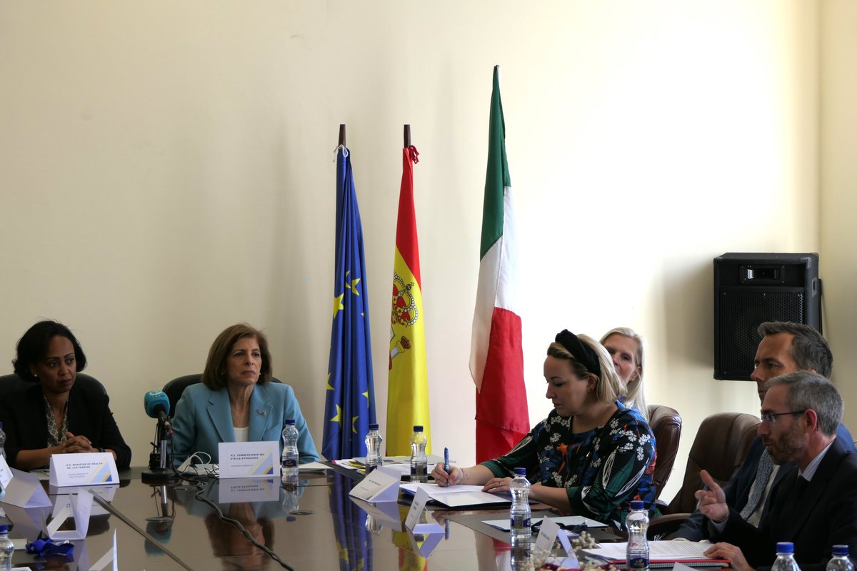 AecidEtiopia's tweet photo. 📅Today, Feb 7th, EU Commissioner for #Health and #FoodSafety, @SKyriakidesEU visited Tikur Anbessa Hospital, witnessing efforts being implemented by @AecidEtiopia, @AICSAddisAbeba and @EUinEthiopia as part of the Joint European Initiative to Strengthen Medical Specialization. https://t.co/LMshjV4AsB
