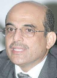 rcykYED35W7au8F's tweet photo. السفير أمير سالم العيدروس من أروع الكوادر المؤهلة لوزارة الخارجية حاليا ، نظرا لخبراته المتراكمة في السلك الدبلوماسي حيث 
عمل في سفارة اليمن في اليابان ثم في الوفد الدائم بالأمم المتحدة في نيويورك. عين مديراً لمكتب رئيس الوزراء لثلاث حكومات على التوالي. عُين سفيرا لليمن  بفرنسا. https://t.co/g4tzhxrcAt