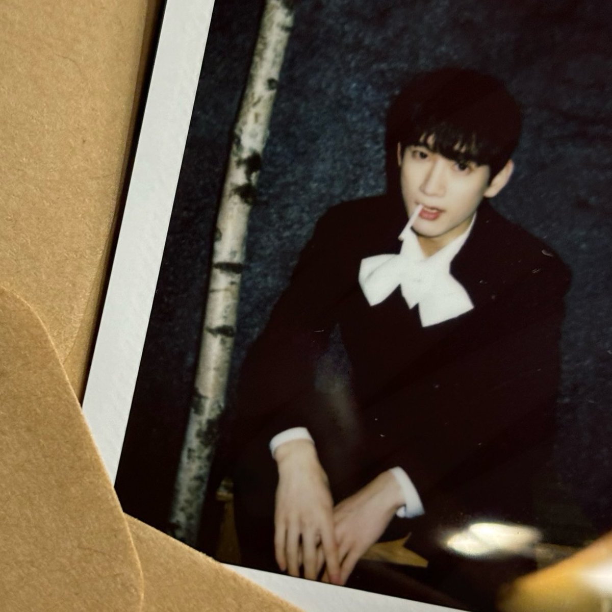 jin_theatre's tweet photo. #헤르츠클란에_넣은_제_폴라_보셨어요
#폴라는_왜_우리를_스쳐지나갈까
#저물어가는_폴라를_달고왔구나

??: 금지된 것을 저지르는 나 자신을 발견하게 된다 https://t.co/GOiwkvyyeE