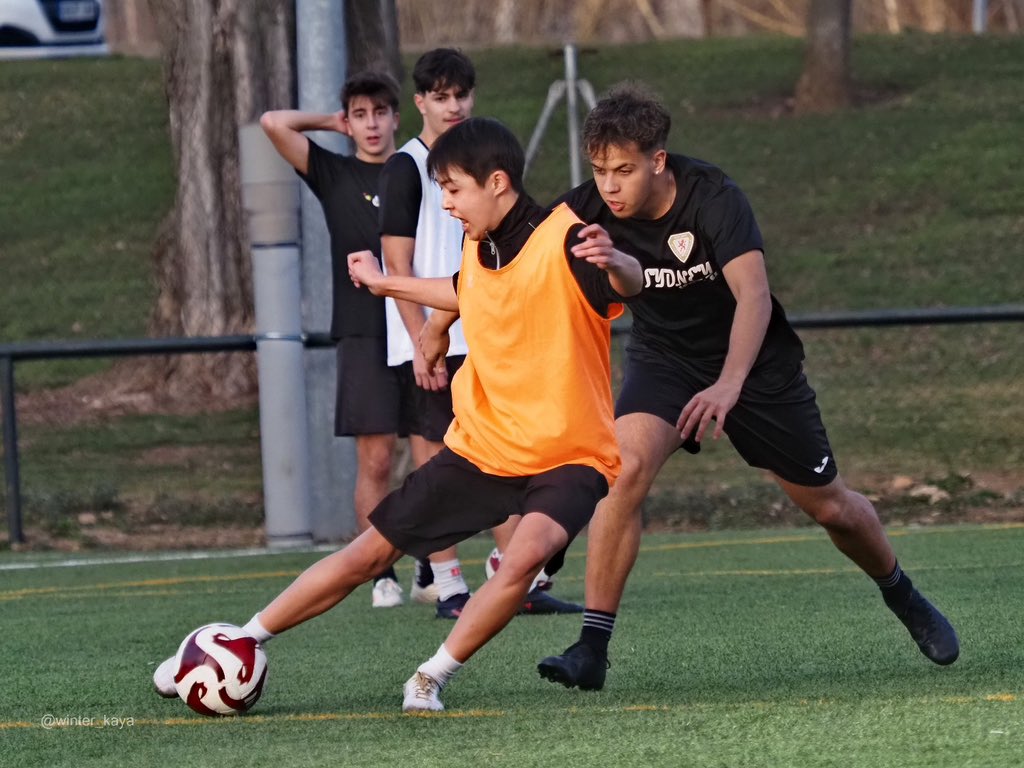 WakatakeGroupJP's tweet image. どんな未来が待っているのかわからないからこそ、どんなチャンスまずは挑戦することが大事です🤩

特にプロクラブは一人一人のポテンシャルや努力を重んじます✨

そんなチャンスへ一歩踏み出した2人のこれからの活躍が楽しみですね🔥

#AúpaCultu #immersionprograms
#VamosWakatake