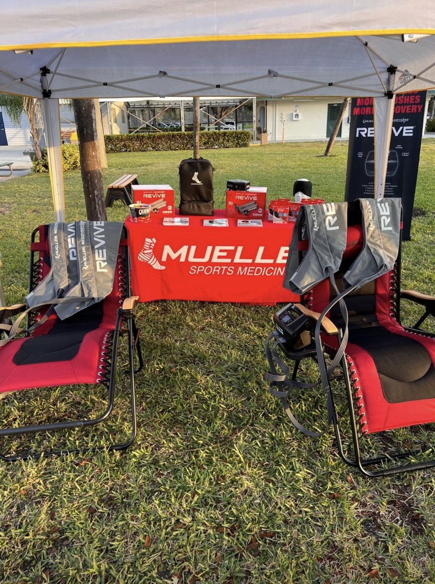 MuellerSportMed's tweet photo. Mueller Sports Medicine is proud to help these world class Pickleball players REVIVE!
#madeforlife #builtinsport #teammueller #muellerready #revive #getrevived https://t.co/Z3aYli5dj2