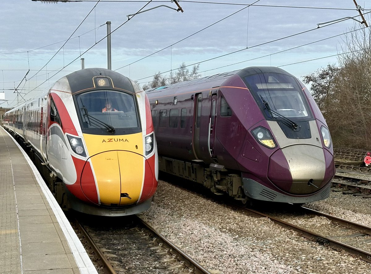 hcrossers's tweet image. Azuma V Aurora #Azuma #Aurora