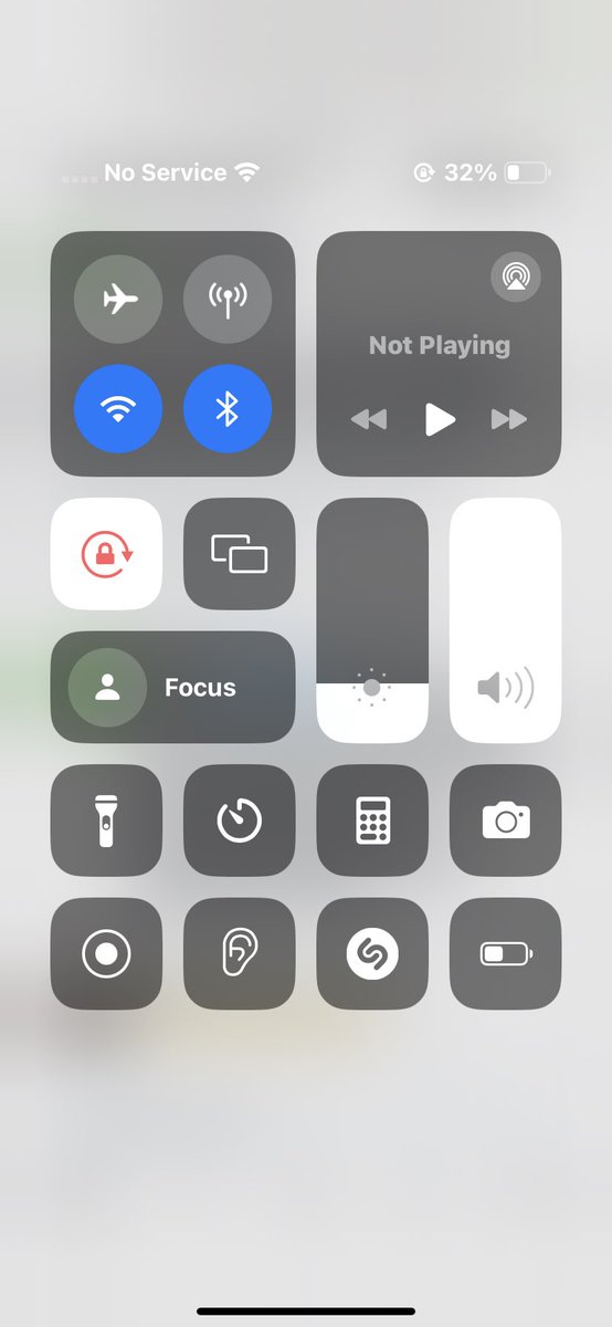Deejayrage's tweet photo. @GloWorld Am connecting to Another network WiFi for days now to even use on internet connection…. No calls and etc…… https://t.co/pksMetgiyG