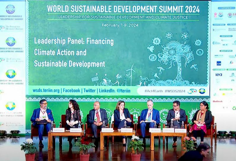 India is today the world’s 4th largest renewables market & has been investing close to $10 billion annually in renewables. Technological progress will enable India to further decouple energy supply from carbon emissions: Martin Raiser, @WorldBank VP South Asia at #WSDS2024.(1/2)