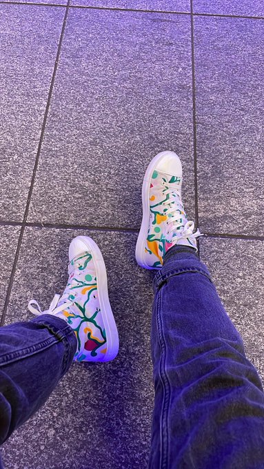 I like my new shoes 😉🎨✨ https://t.co/9h2quQaDh0<a href="/tag/lifeupdate"class="tags"><span>#lifeupdate</span></a>