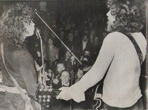 Marc Bolan and Jeff Lynne 1973...Marc plays twin lead guitar on ELO's track Ma-Ma-Ma Belle...✌❤🎶
#MarcBolan #JeffLynne