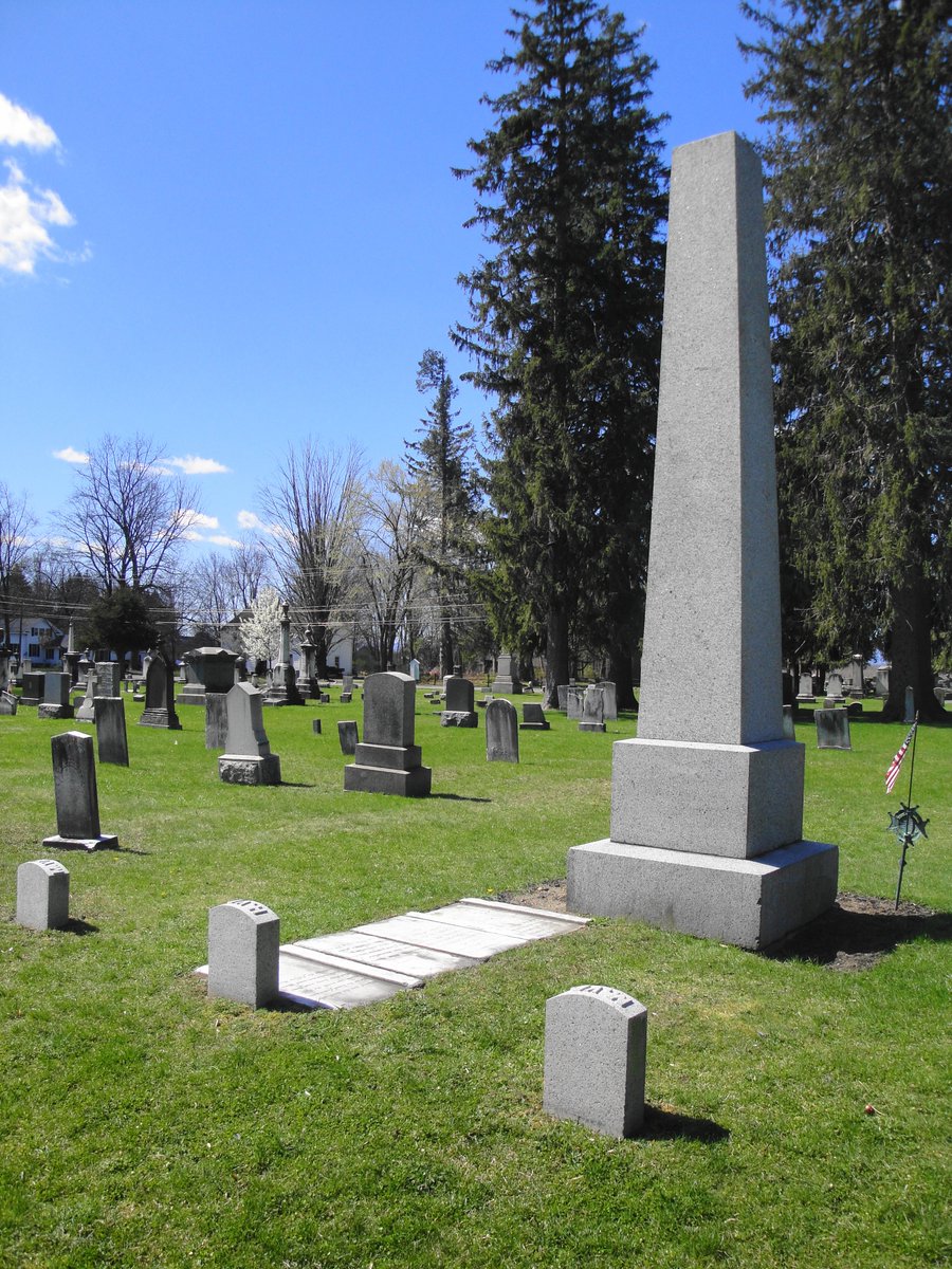 #28DaysofPresidentsGraves- Day 7
#FamousGraves- Our 8th and 13th Presidents, Martin VanBuren and Millard Fillmore 

('Let's see your grave location pix')

#Presidents #POTUS #MartinVanBuren #MillardFillmore #NewYork #presidentsgraves #Hermitage #Buffalo #Kinderhook