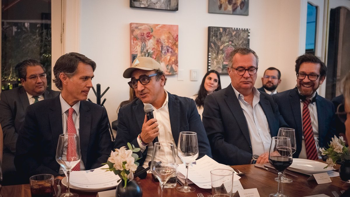 Proud of our collaboration with @TentOrg, a group of more than 350 companies offering jobs to #migrants and others on the move. Wonderful to talk with @TentOrg's inspirational founder, @hamdiulukaya. We've set new goals in our collaboration to harness the promise of migration.