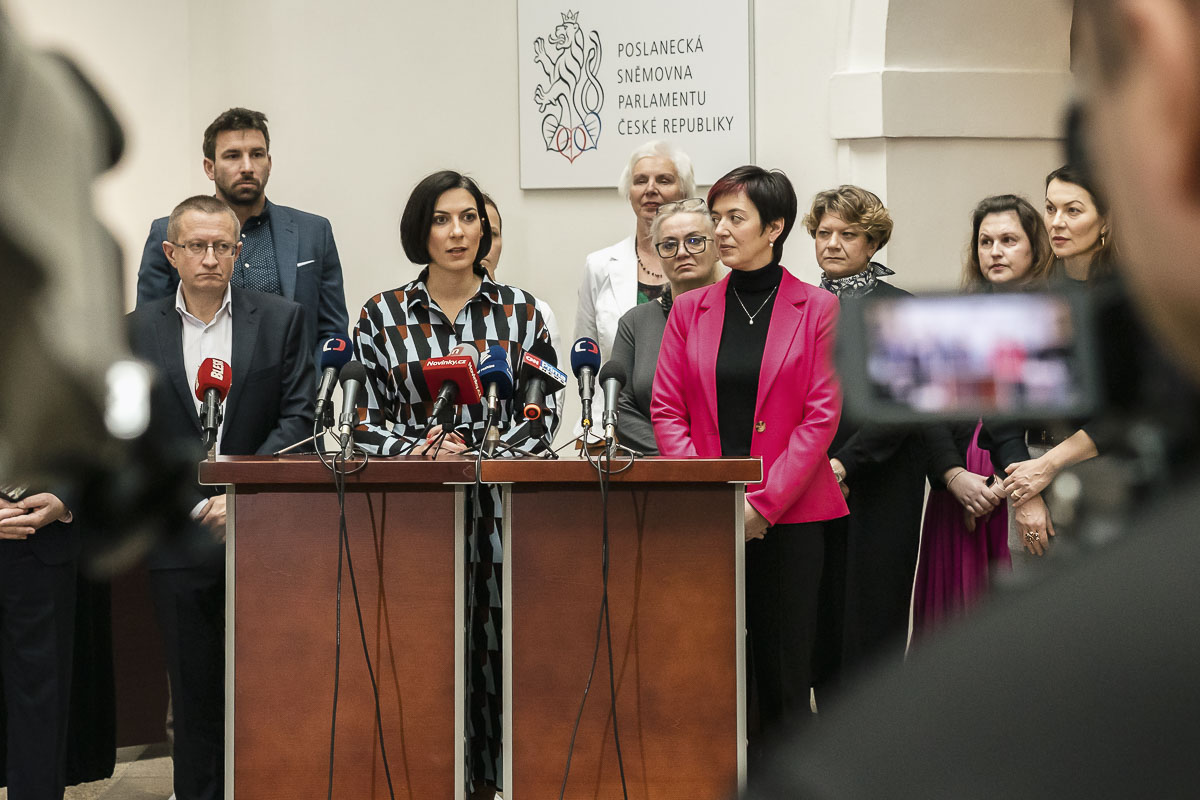 Poslanecká sněmovna ČR tweet media