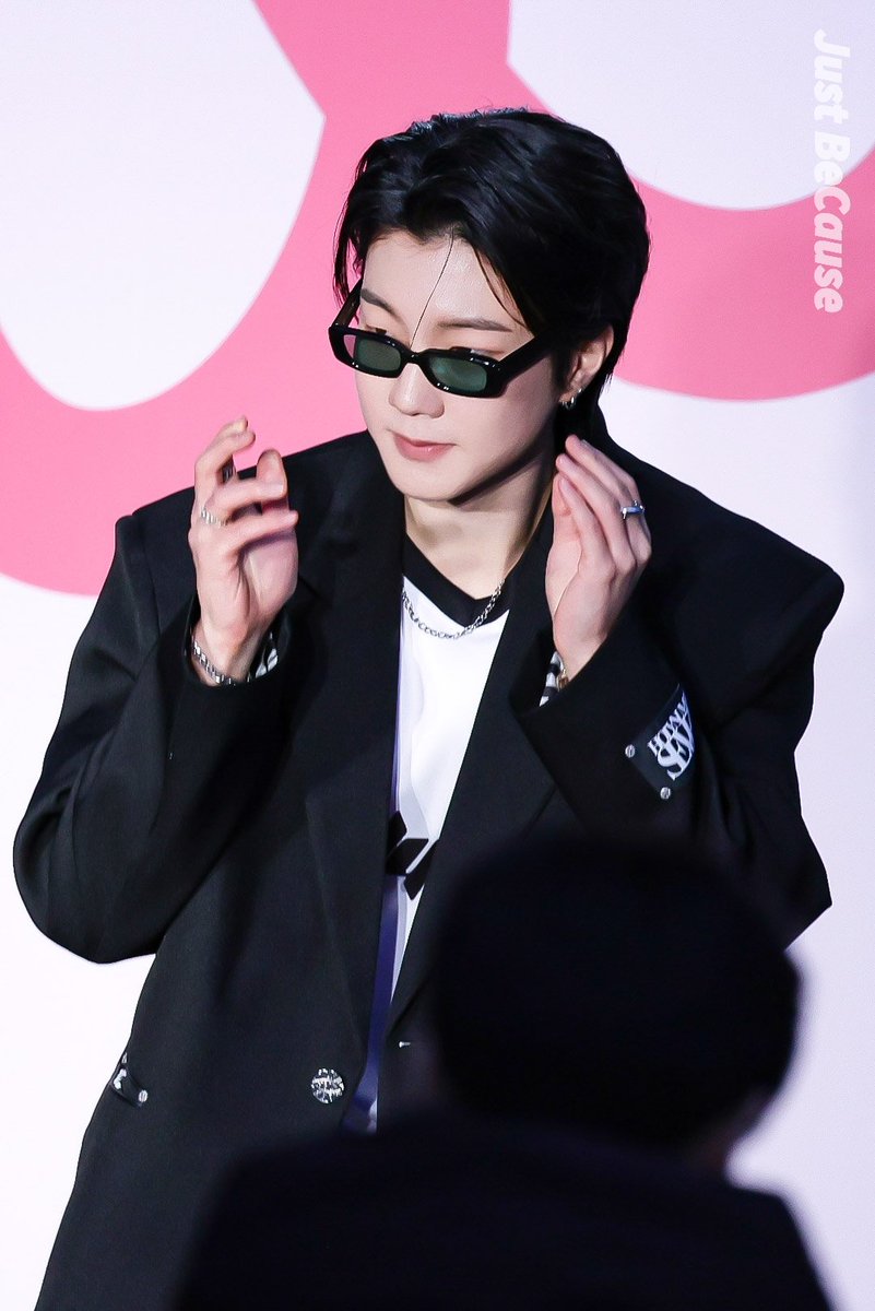 JustBecause_95's tweet image. 240204 서울패션위크 포토월
색안경 CF🌟ㅇㅈ

#WINNER #위너 
#SEUNGHOON #HOONY 
#이승훈 #승훈 #leeseunghoon