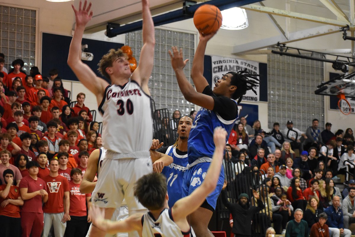 novahoopsCom's tweet photo. Last night Fairfax used senior physicality to mess up Woodson's senior night, 62-57. Cam Love and Ronier Peters led the way as the Lions out-rebounded the host Cavs and got to the line more. Story, video, box score here: https://t.co/HdtShRFXOJ https://t.co/YUAl1fwsii