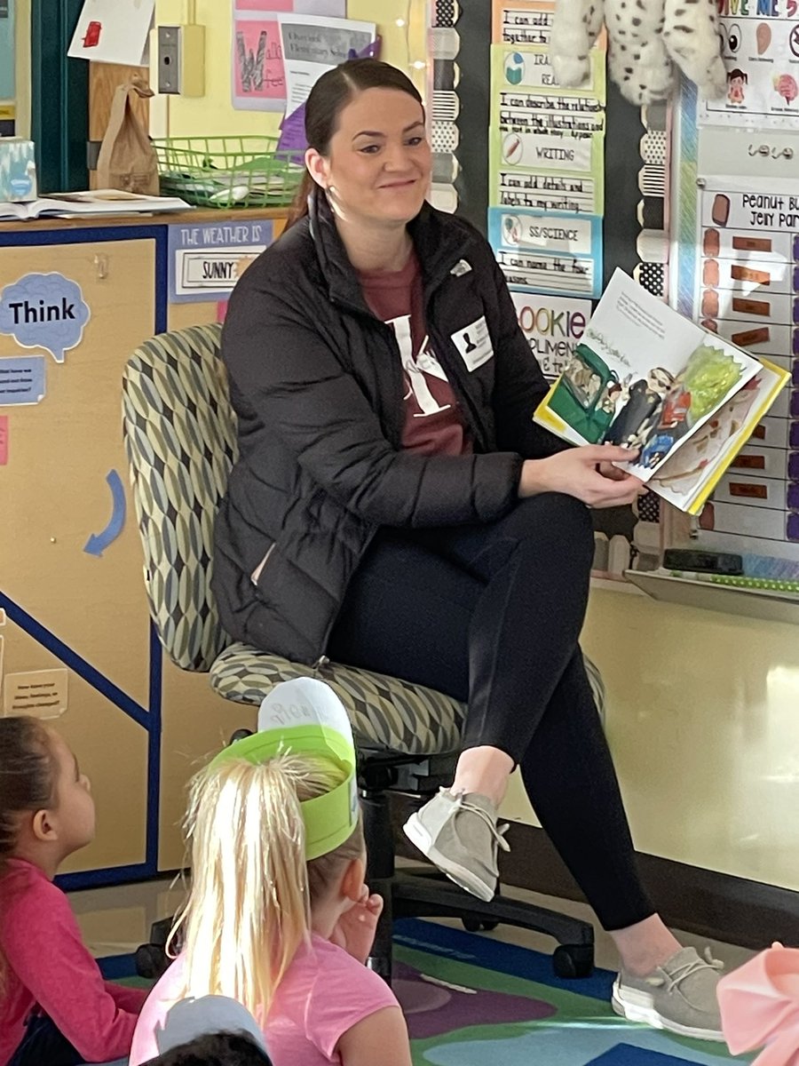 OverlookReading's tweet photo. Guest Readers are helping us celebrate World Read Aloud Day! #overlookreads https://t.co/Q3OXXtxIXy