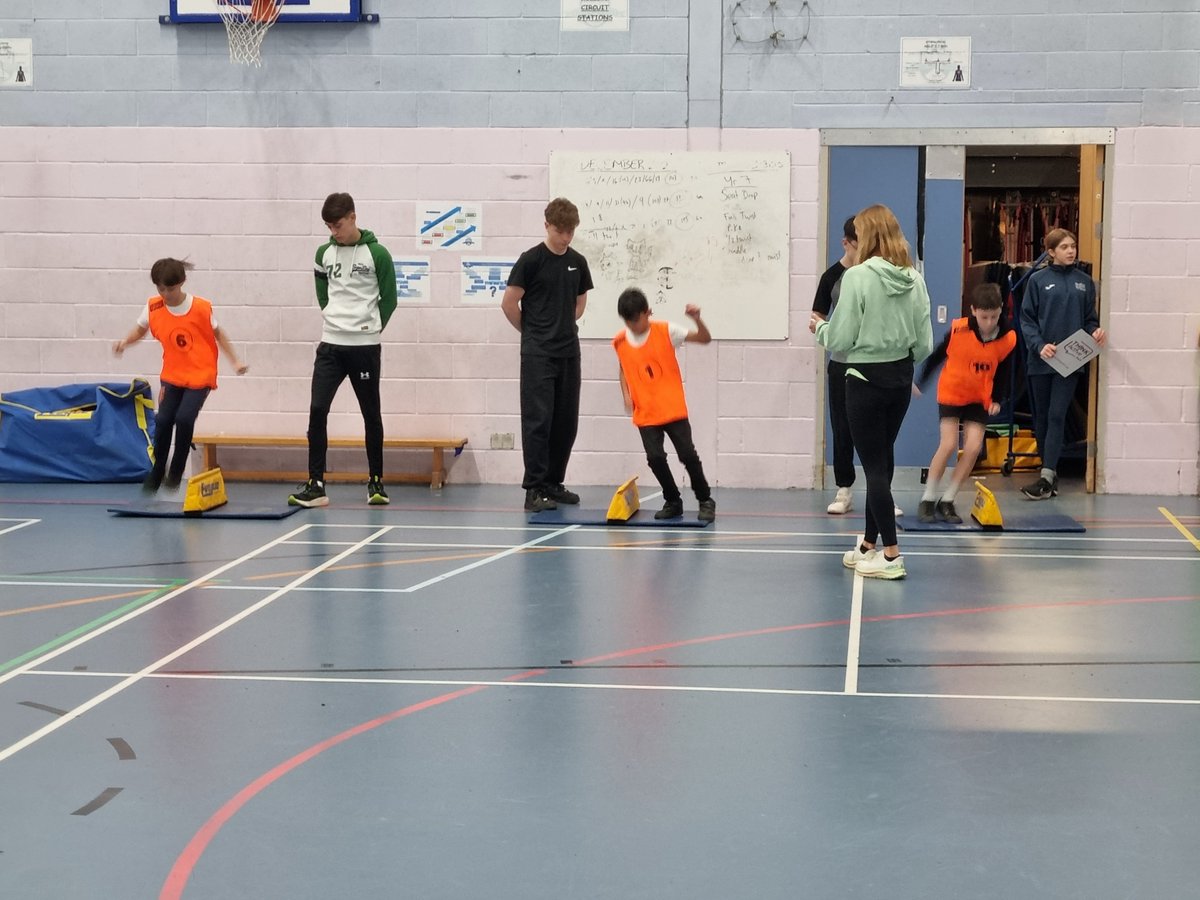 WillowsCE's tweet image. Year 5 had a great time at this mornings Sports Hall Athletics event. Lots of amazing running, jumping and throwing. 🏃🏃‍♀️🏅