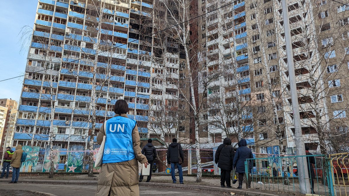UNHumanRightsUA's tweet photo. Another wave of missiles and drones hit #Ukraine this morning causing deaths and injuries. Our teams are assessing the impact of the attacks. In #Kyiv, fire gutted several floors of an 18-floor apartment building. https://t.co/JZRmtey3Ue