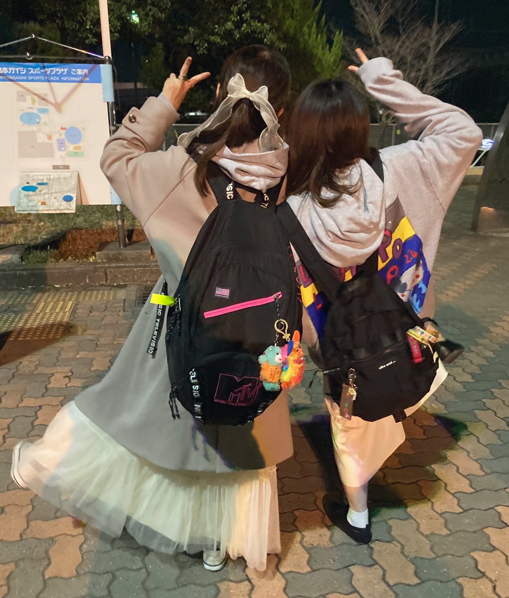 aiko着用 bedsidedrama まぐれのニットスリーブパーカ aiko！！今日の11時54分にMTVのリュックにファグラーのキーホルダー