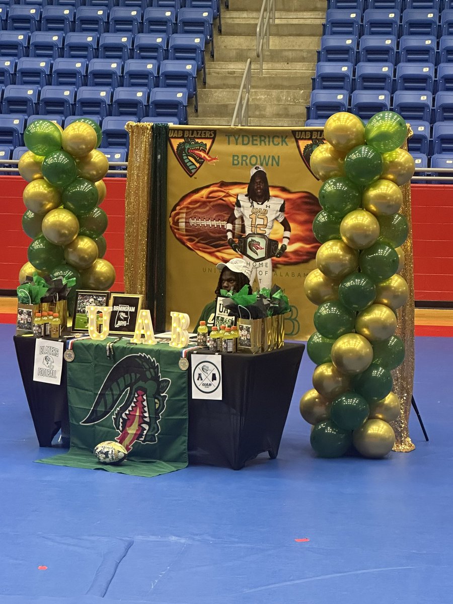 Dominick “DJ” Williams Jr (@djwilliamsjr3) on Twitter photo My dog <a href="/d1tee1/">tyderick brown</a> signing with <a href="/UAB_FB/">UAB Football</a>. One of the best to do it. #GatorMadeGatorRaised My dog <a href="/d1tee1/">tyderick brown</a> signing with <a href="/UAB_FB/">UAB Football</a>. One of the best to do it. #GatorMadeGatorRaised