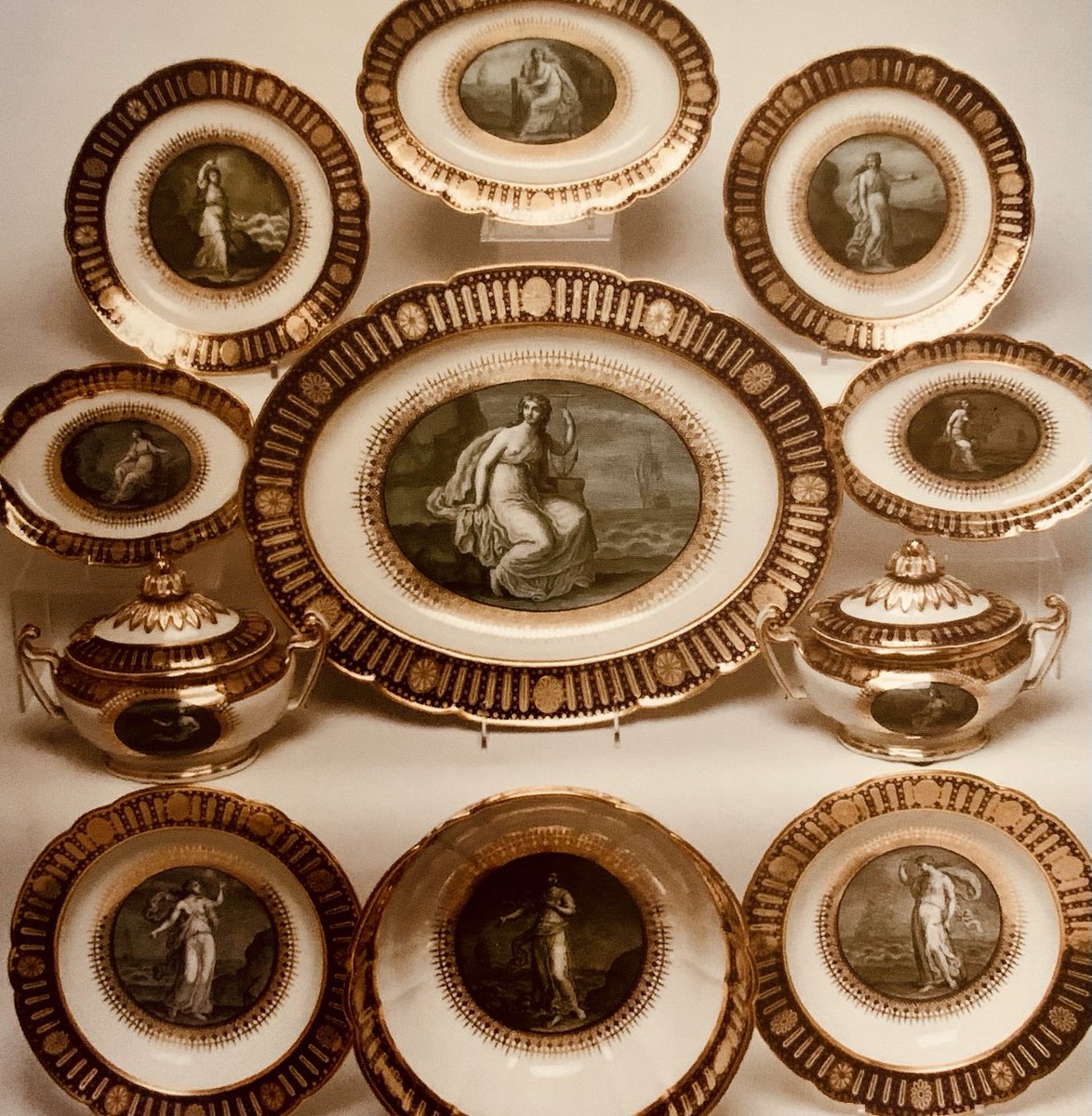 HoltkampDexter's tweet photo. The 'Hope ⚓️' dinner service comissioned by the Flight Factory for HRH The Duke of Clarence, later to be King William IV in 1789, £700, finished in 1792. Two Pattern Sample 'Peace &amp; Abundance' 'Hope &amp; Patience' were presented to the Duke. The central figure emblematic of 'Hope' https://t.co/L10r71XJkF