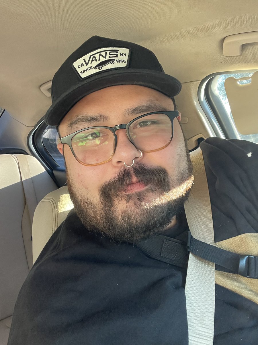 Bearzzy tweet media