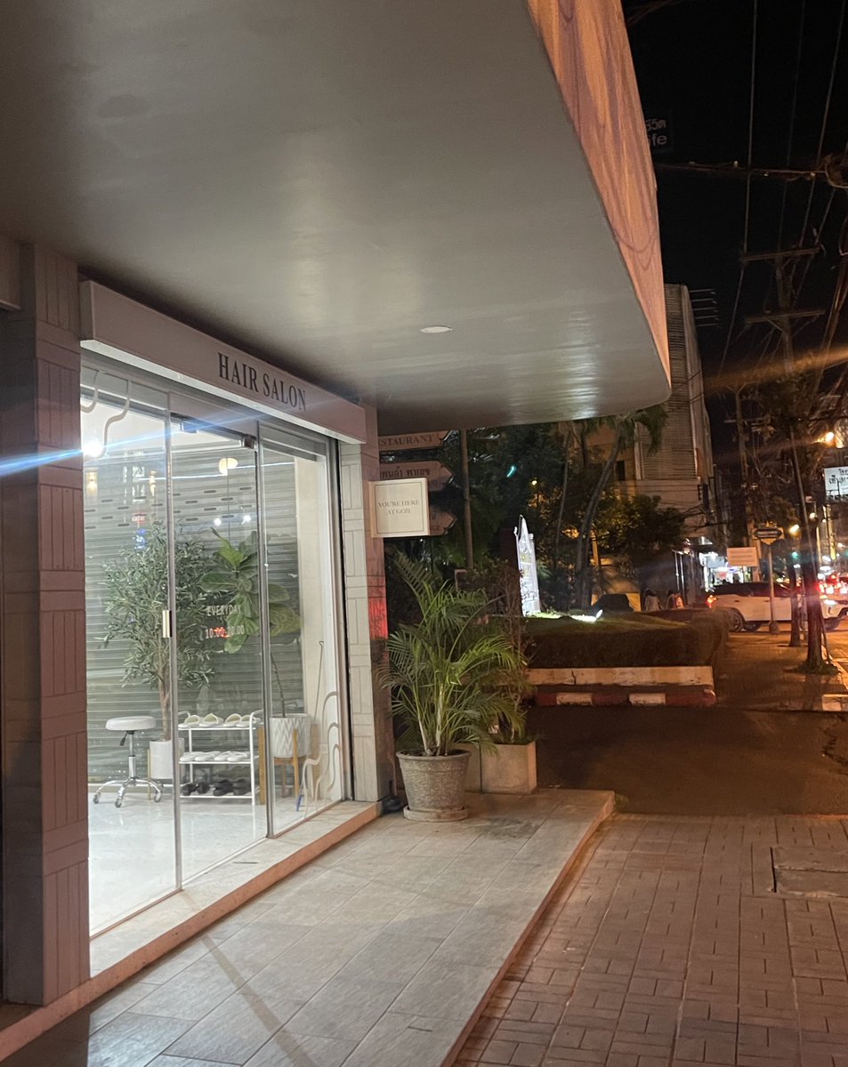 minibabechi's tweet photo. พูดถึงร้านดีๆอยากบอกต่อให้เขาไปต่อได้ นึกถึงร้านตัดผมที่เชียงใหม่ พี่ที่รู้จักแนะนำไป ตัดผมดีมากๆๆๆ ตัดละเอียด แล้วแนะนำดีมากๆว่าผมเราควรทำไรบ้าง เราจะทำหรือไม่ทำก็ได้แต่พี่คนตัดผมใจดีทุกคน ตัด+สระ+เซ็ท 500บ. ชื่อร้าน everyday.organicsalon แถวโรงแรม the empress จ้ะ 🫶🏻 https://t.co/Uxzs0ANQOx