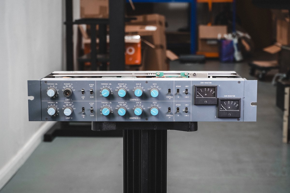 FOR SALE:
Vintage Neve 81069 Discrete Stereo Comp/Limiter; the sought-after predecessor to the revered 33609 with original Marinair/St Ives iron. Checked and performing perfectly. Superb. £5k +VAT

Supplied with warranty and free U.K. next-day delivery.

bit.ly/3Uvpp7w