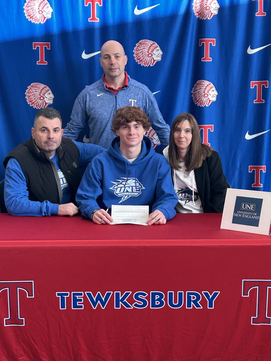 TMHS_Athletics's tweet photo. Cam Kearney with his Parents and Principal Andy Long https://t.co/sCJ9XoRRrF