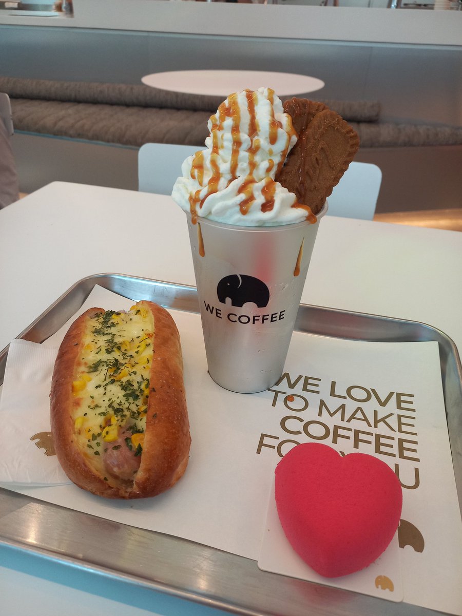 alsonfender's tweet photo. Amei muito essa cafeteria! 🩷 #WeCoffee https://t.co/mnzrBdsHVE