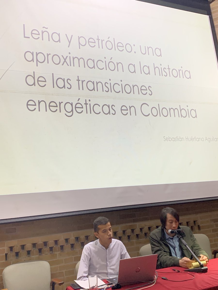 #MemoriasDelAntropoceno día 2: aquí va la nueva generación de #historiambiental de América Latina: Sebastián Huérfano. ⁦@dephistoriaUN⁩ ⁦@Uniandes ⁦@HisAmbyPol⁩ ⁦@CarsonCenter⁩ ⁦@SOLCHAred⁩ #energytransition