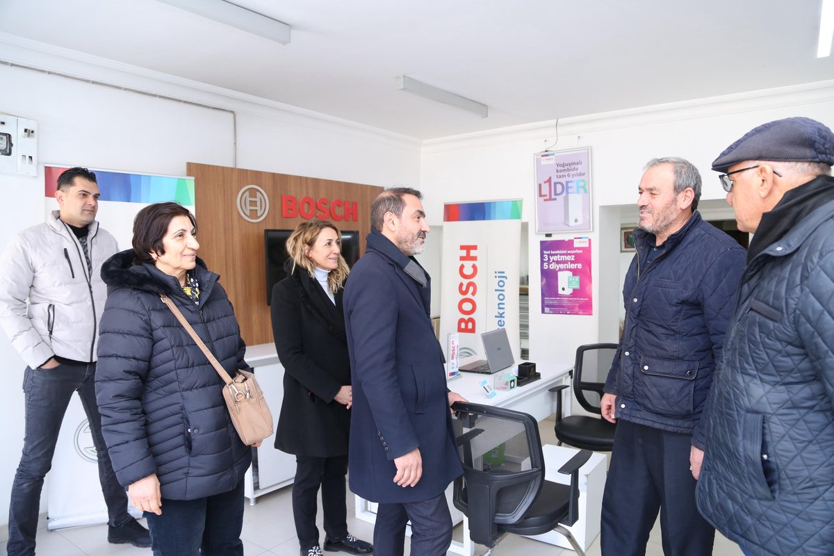 avcaglarduran's tweet photo. Nailbey Mahallesi, Şehit İdris Doğan Caddesi'ndeki esnafımızı ziyaret ederek, vatandaşlarımızla bir araya geldik. 

Bizleri ilgiyle karşılayan, destekleyen t��m esnafımıza ve hemşehrilerime teşekkür ederim. https://t.co/5MAcRQ9U9t