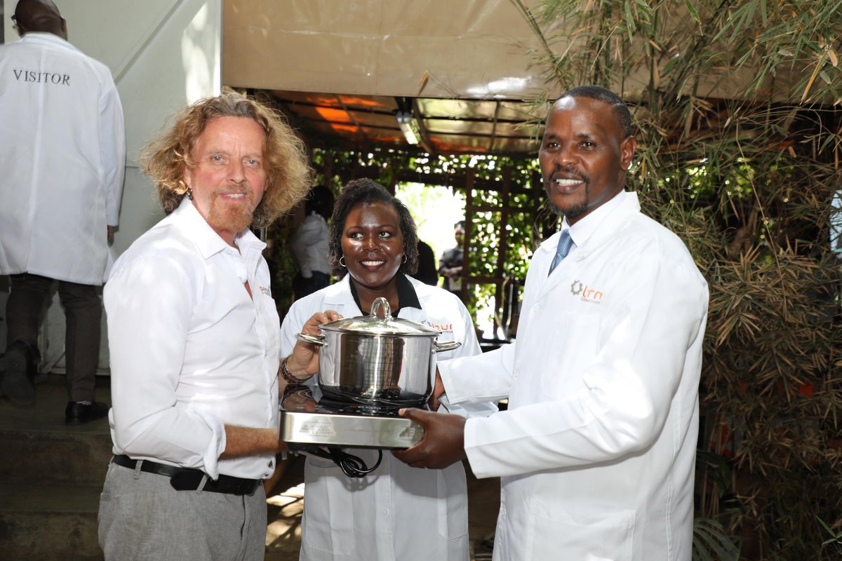 EnviClimateC_Ke's tweet photo. In Pictures: Environment and Climate Change Principal Secretary Eng Festus K Ng'eno today made a maiden tour of BURN company in Ruiru, where he was received by the CEO, Mr. Peter Scott. #CleanCooking https://t.co/UFnFzvjCCm