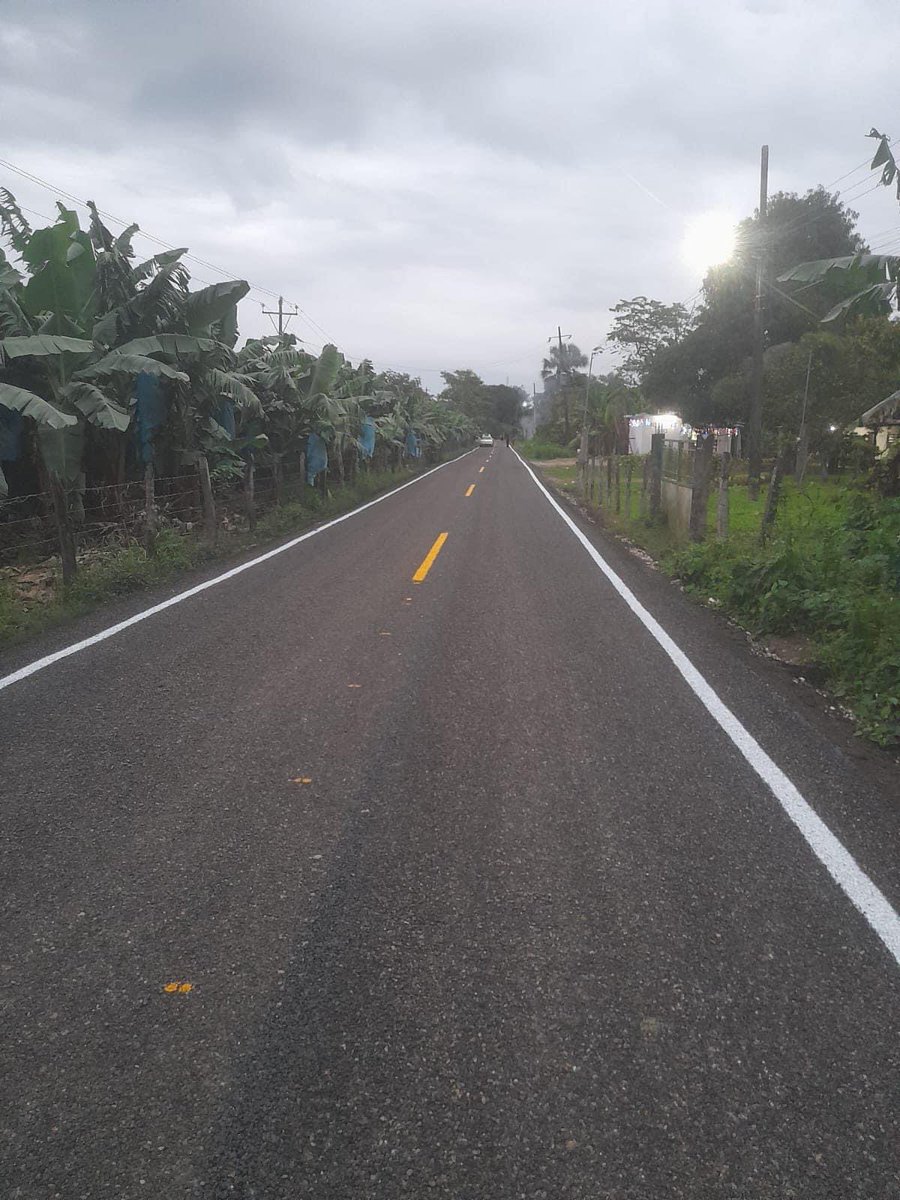 cheloocano's tweet photo. El antes y después de una de nuestras obras en Miahuatlan segunda.
@elcheliito https://t.co/F9j83ooShb
