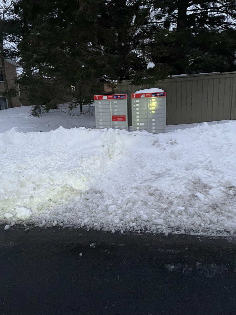 vhfdude's tweet photo. @canadaposthelps We clear our walkways but you don’t  clear your mail boxes. We often go 10 days or more without mail delivery in the Halifax. Ridiculous. https://t.co/EEt1WZ6ZAT