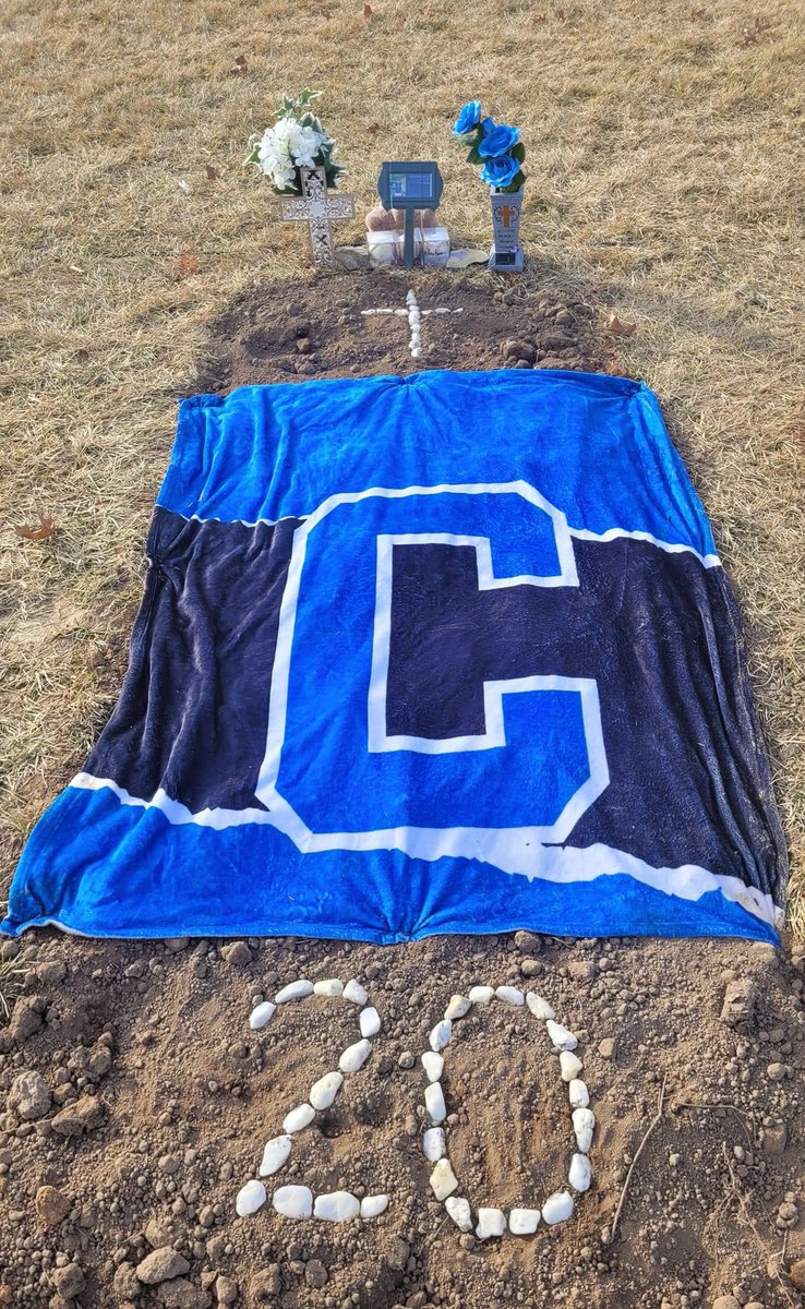 Happy Heavenly Birthday J-Sully 💙

You are missed everyday but I know you’re up there celebrating and watching over us.

Love ya #20