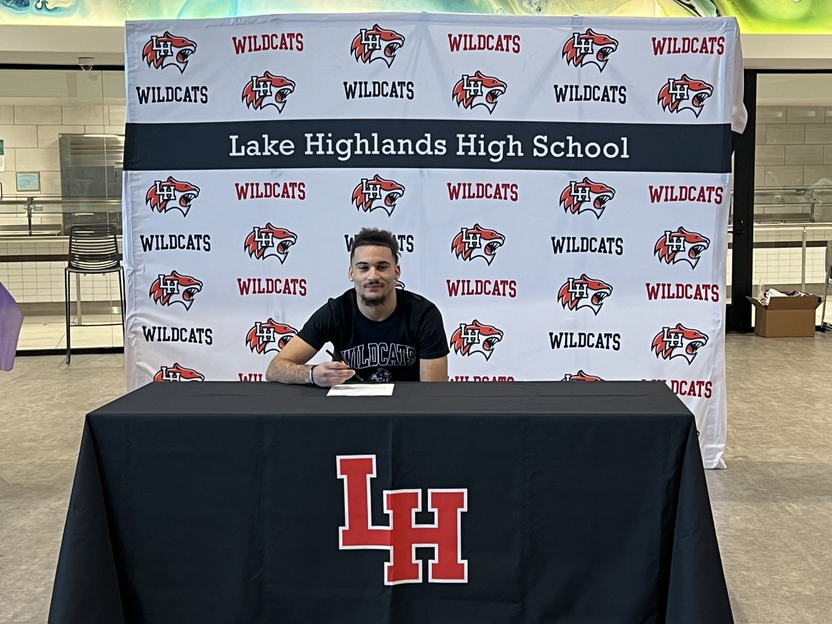 LHHS Football tweet media