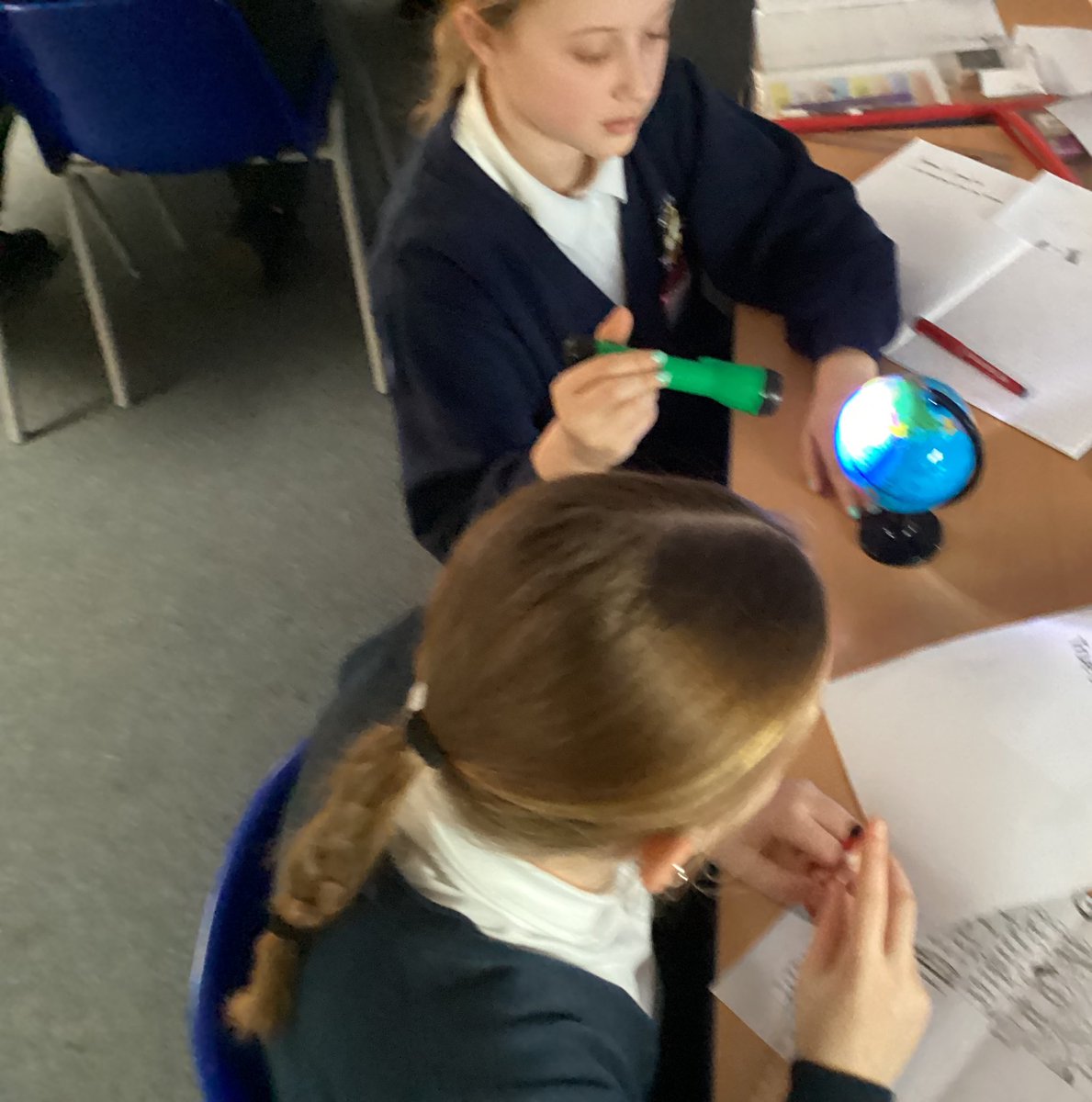 IPMATTowngate's tweet photo. Year 6 have been looking at why and how the Earth has night and day. We used globes and torches to create rotations to help us answer some hypothesis. #scienceTPA #year6TPA https://t.co/gRYoYLyyeg