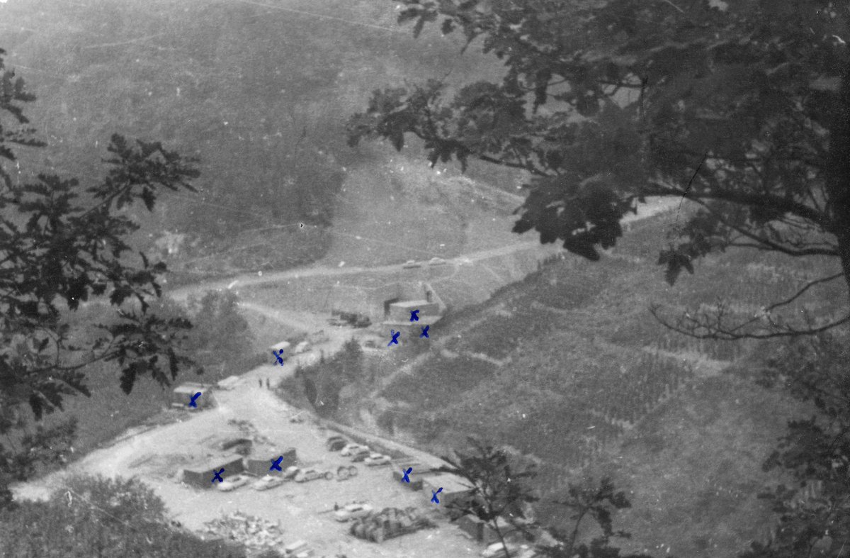 BundesarchivD's tweet photo. #EYASecrets #TagderRose Geheimer Rosengarten: 1962 begann unter dem Decknamen "Rosengarten" der Bau des geheimen Regierungsbunkers im Ahrtal. Der Auslandsspionage der Stasi gelang es, den Baufortschritt fotografisch zu dokumentieren. @StasiArchiv
➡️ https://t.co/rt5DWj90HK https://t.co/fq7EQ2YBJN