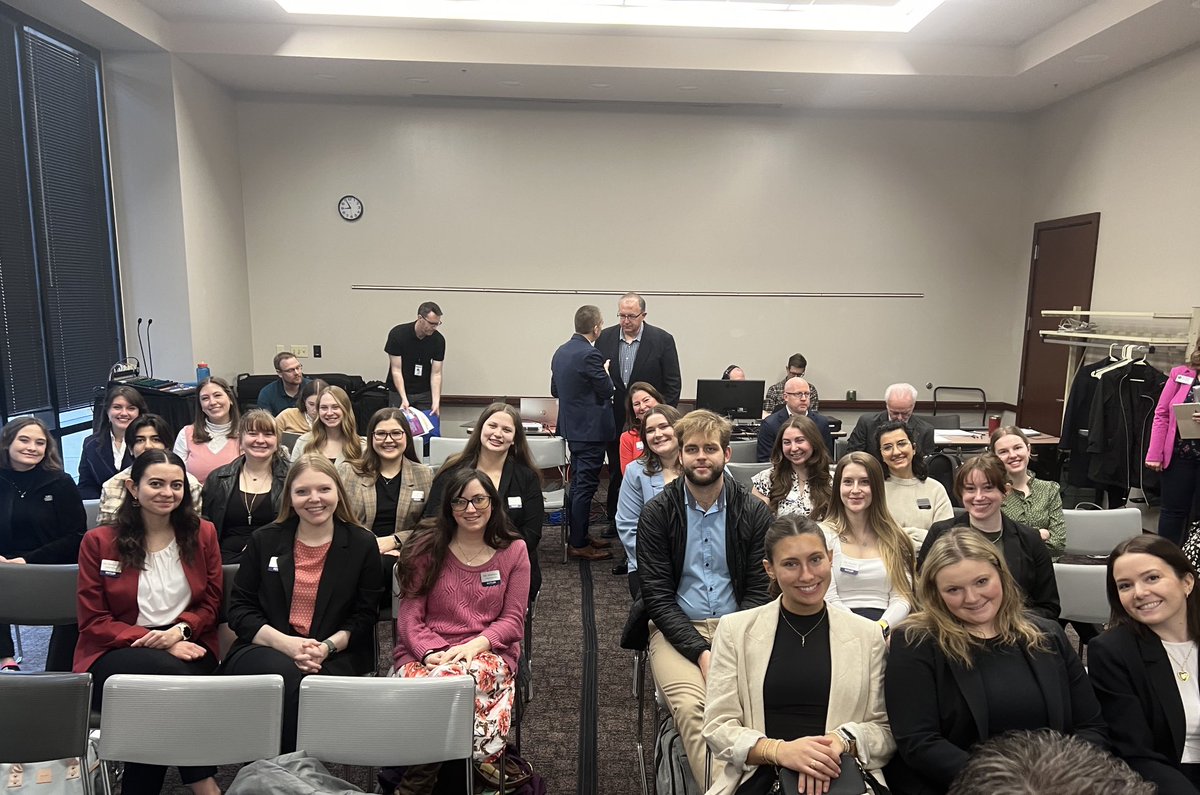 Angela Mager tweet media