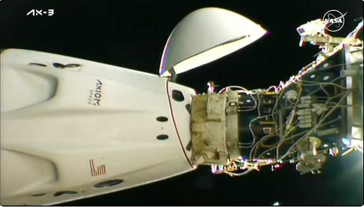 esaspaceflight's tweet photo. Still together, but not for long. Flight teams on Earth have given the GO for undocking. 

The @SpaceX Dragon spacecraft is about to detach from the @Space_Station.

#Ax3 #Muninn https://t.co/M5FpGbMZv0