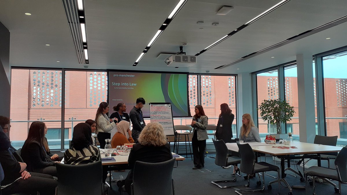 Practising mediation, negotiation and presentation skills for <a href="/OldhamCollege/">Oldham College</a> learners during Step into Law session hosted by <a href="/Freshfields/">Freshfields</a> Manchester organised by @promanchester with Panel Q&amp;As to end an informative day #skillsweek