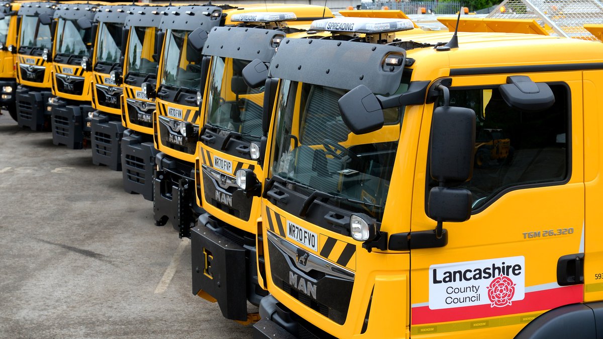 We're asking everyone to be prepared, and think about their journeys, ahead of a forecast for snow due to hit Lancashire tomorrow morning.

Our gritting teams will be treating the main routes tonight, and before the morning rush hour #LancsWinter

➡️ gloo.to/6ZMc