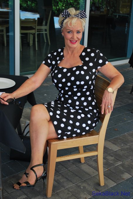 I love a shopping day, I think it is time to sell the outfit I have on. Go to https://t.co/Pwhsq5BXLS