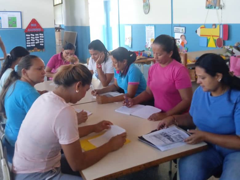 #7TEnUniónYEsfuerzo
Los debates, discusiones en las mesas de diálogos de las #7T en la entidad Guariqueña por parte de los docentes continúa, orientadas por el Pdte <a href="/NicolasMaduro/">Nicolás Maduro</a> para encaminar al país en una transformación de Desarrollo y Bienestar.
#mppeducacion
@MPPEDUCACION