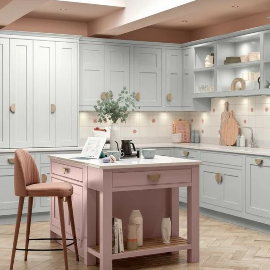 Ready to DIY this year? At Harrisons Kitchens, we can offer budget-friendly ideas to spruce up your kitchen without breaking the bank! Chat with our team and discover various styles and see how they can define the aesthetic of your current kitchen. #DIYKitchen #BudgetDesign