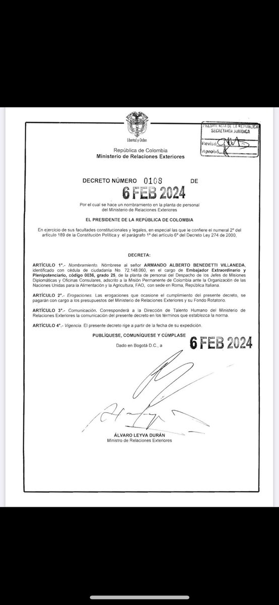 SebastianNohra's tweet image. Un canciller que calificó de drogadicto y mentiroso a Benedetti le firma el puesto de su nuevo cargo. Él amenazo con denunciar todo el pescado podrido de la campaña y le compran su silencio con un puesto que ni existía.

Los oscuros sótanos de la corporación política.