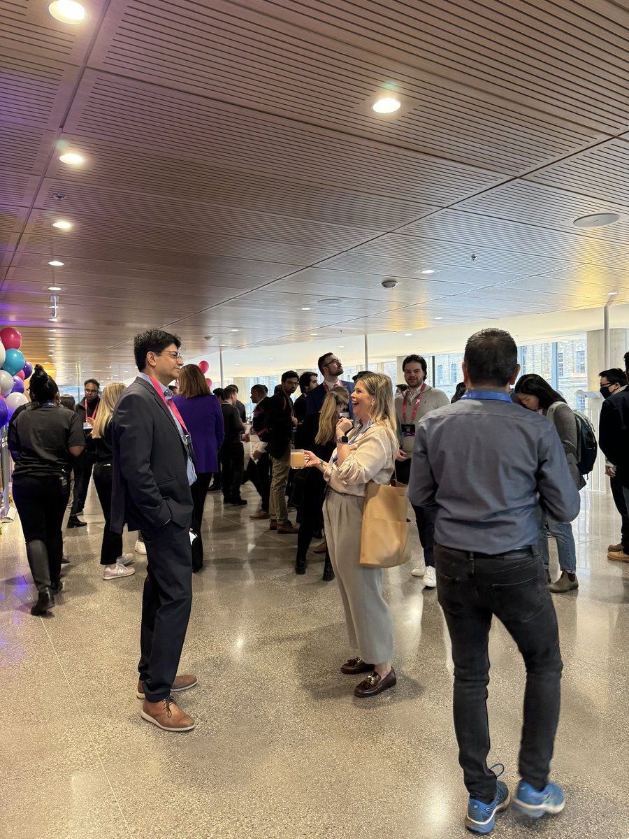 Here we go! Vector’s #Remarkable2024 is now underway. Embrace the opportunity to gain insights from top-tier experts and thought leaders. Get in on the action👇

vectorinstitute.swoogo.com/remarkable-202…