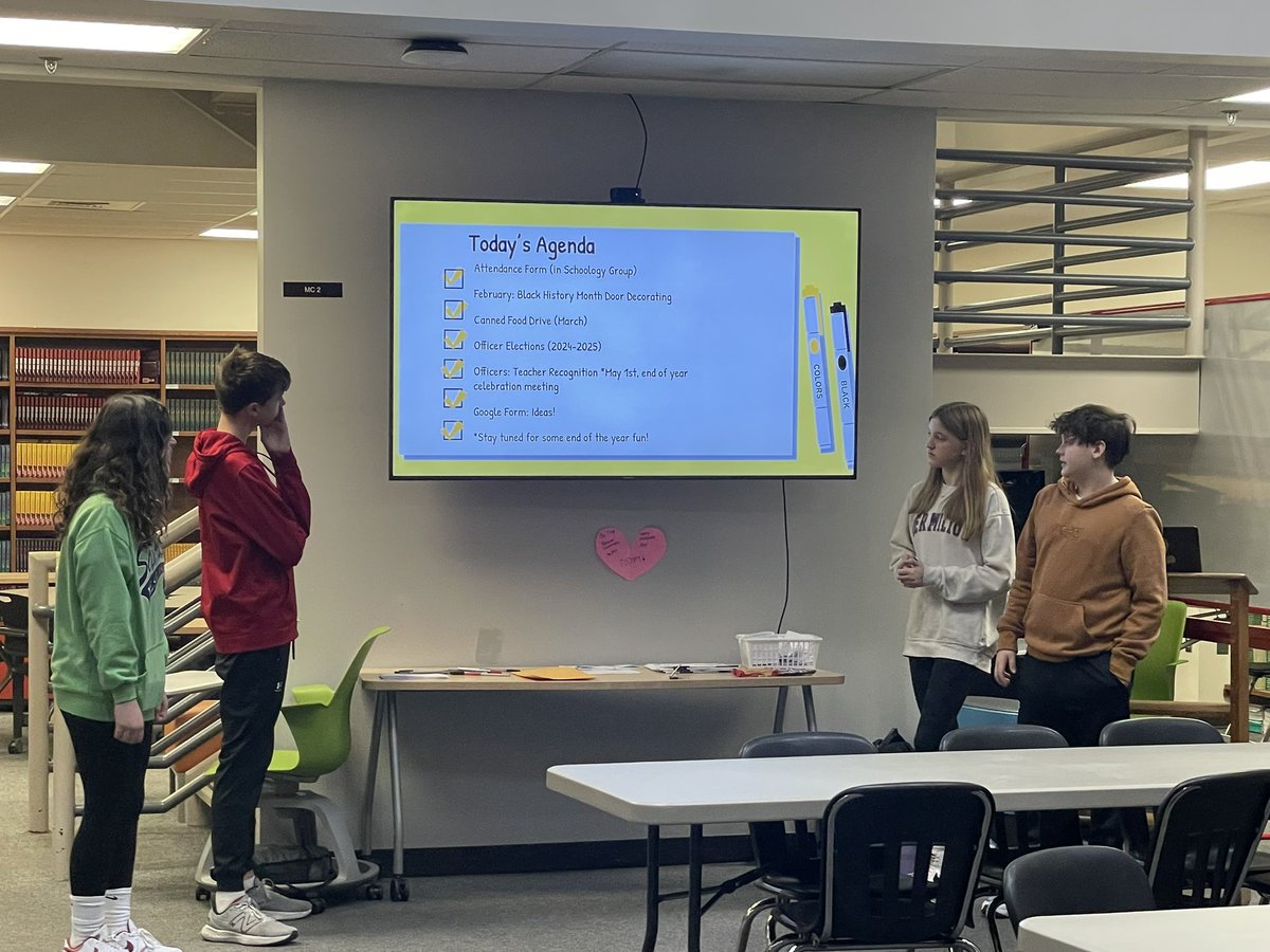 SThomasMMS's tweet photo. MMS Student Council is back in session! #wearememorial https://t.co/mJextJGhmQ