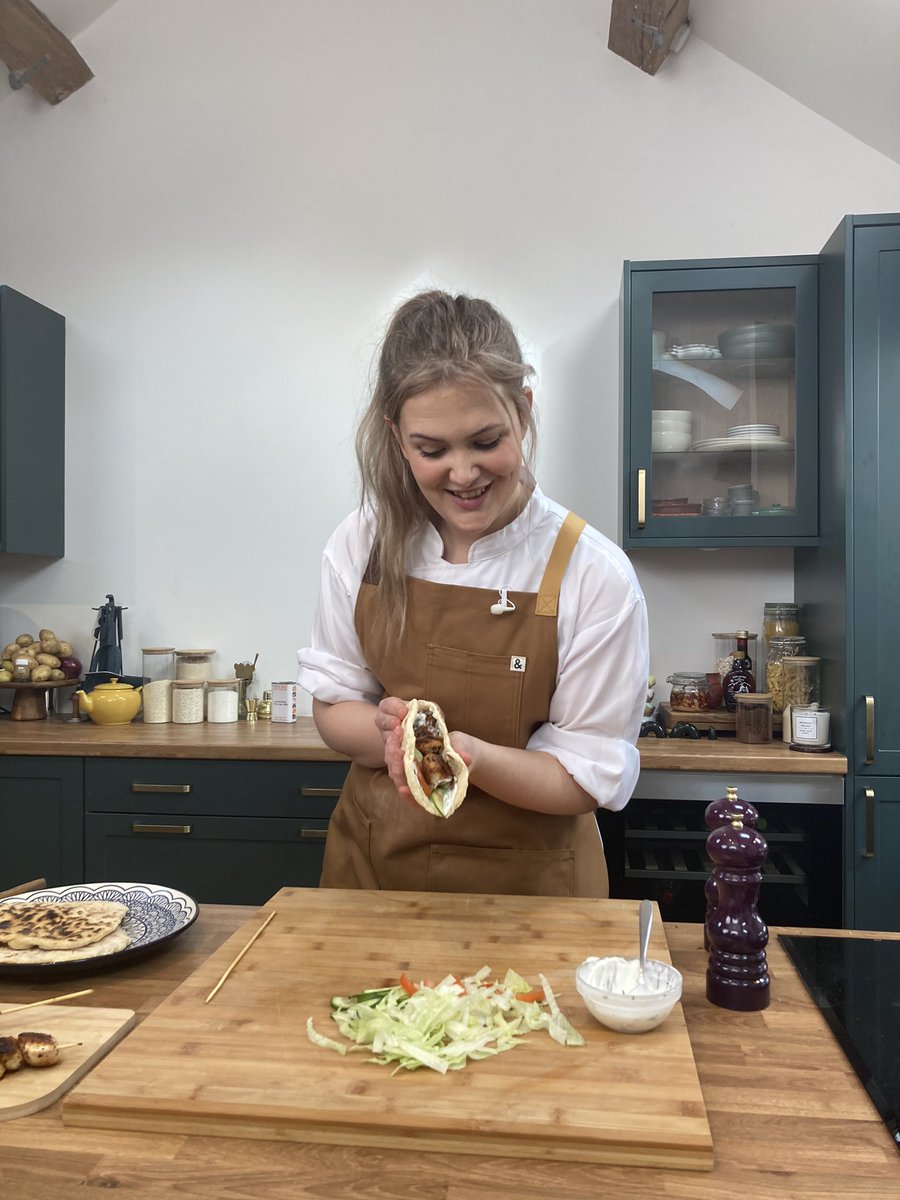 SFE_Tweets's tweet photo. Filming for our #Cookathon2024 with our Celebrity Chef, @poppy_cooks is now complete and will be available to all participating schools very soon 🤩
 
A huge thanks to Poppy for creating and filming such a fab recipe 👩‍🍳
 
👉 https://t.co/mDrtyp0kyv
 
#HealthforLife https://t.co/za9lUEXj6s