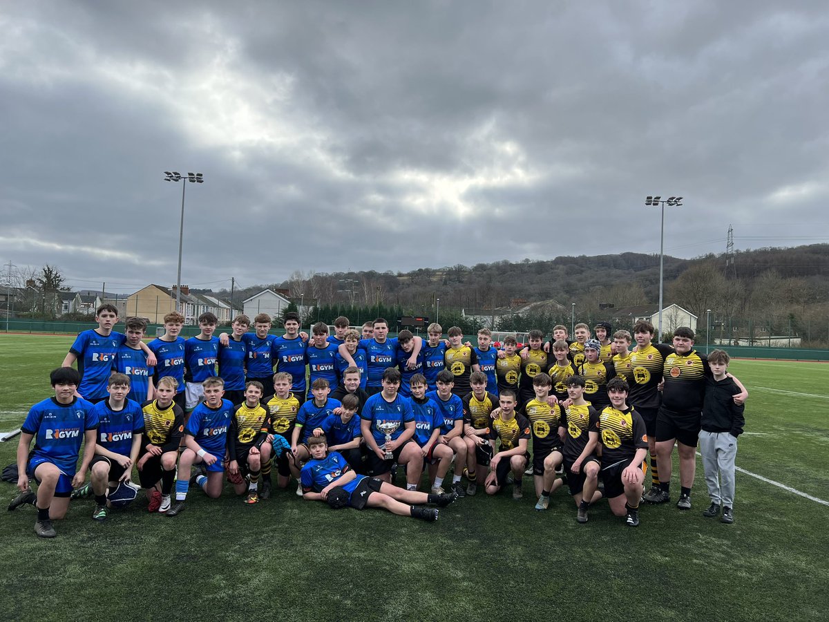 Caerphilly Cup | Year 10 Plate Final Congratulations to @PE_stcenydd @RugbyOffload10 ⤵️ Caerphilly Cup - Plate Winners!🏆 @AshSweet6 @Christo11590925 @Adrian_Evs01 @Jonhughesrugby #CaerphillyCup | #SchoolsRugby 🔥🏉