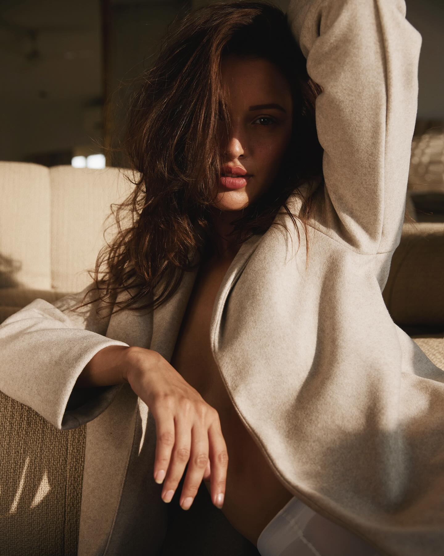 GFvZ6QSWAAAMS30?format=jpg&name=large