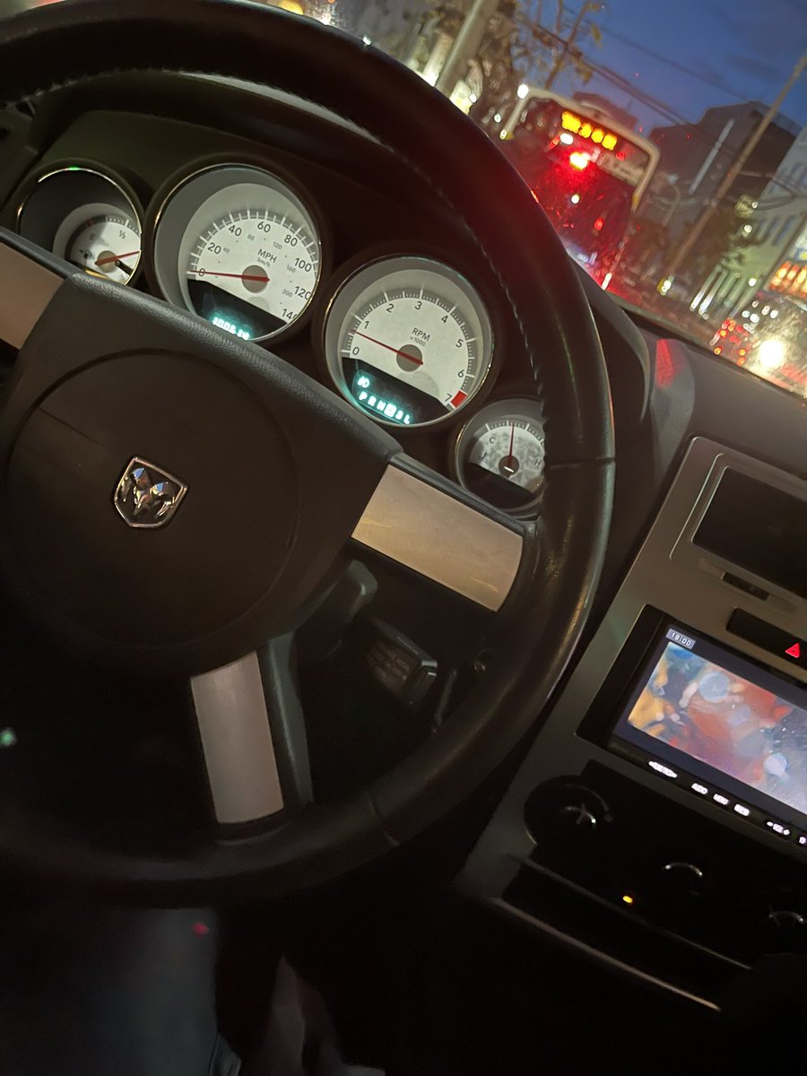 RbwGcYZqiaKZqDL's tweet photo. 在庫車でリンカーンマークLT入荷
#ファイブエー
#FiveA
#アメ車
#リンカーン
#リンカーンマークLT
#フォード
#F150
#ダッジ
#DODGE
#ダッジチャージャー
#アメ車販売
#アメ車整備
#アメ車車検
#フルサイズ
#アメ車トラック https://t.co/To503VyvdO