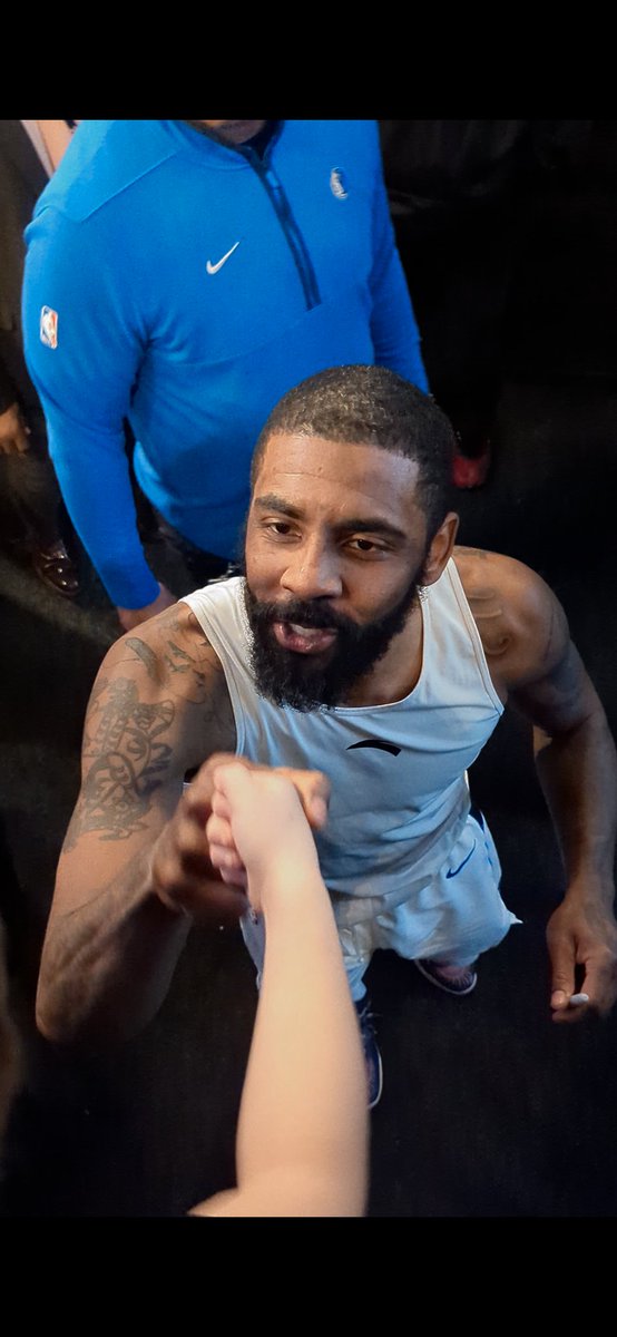 Before the game, my 6 year old told me that he thought <a href="/KyrieIrving/">Kyrie🤞🏾</a> should say sorry to the <a href="/BrooklynNets/">Brooklyn Nets</a>. 
After the game, Kyrie came over and said hi.